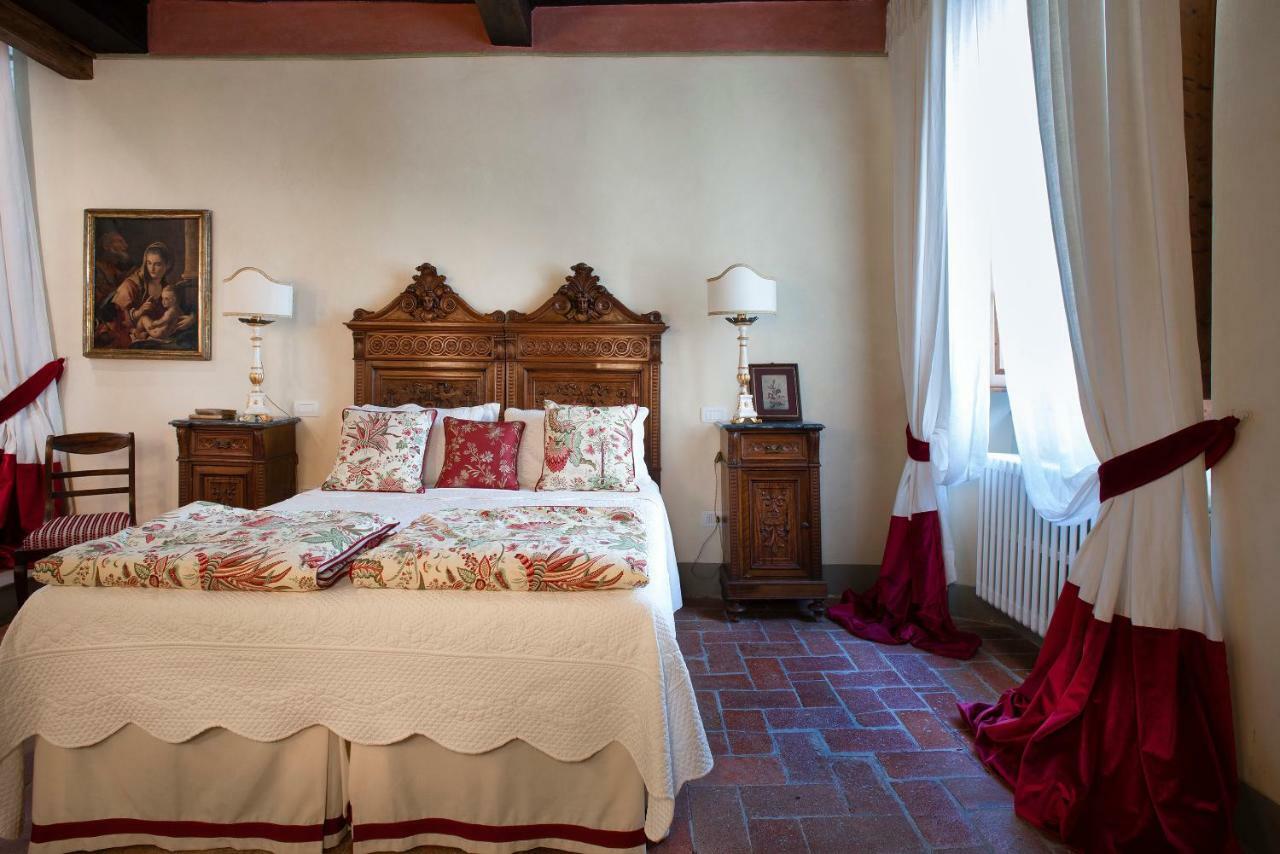 Palazzo Malaspina B&B San Donato in Poggio Bagian luar foto