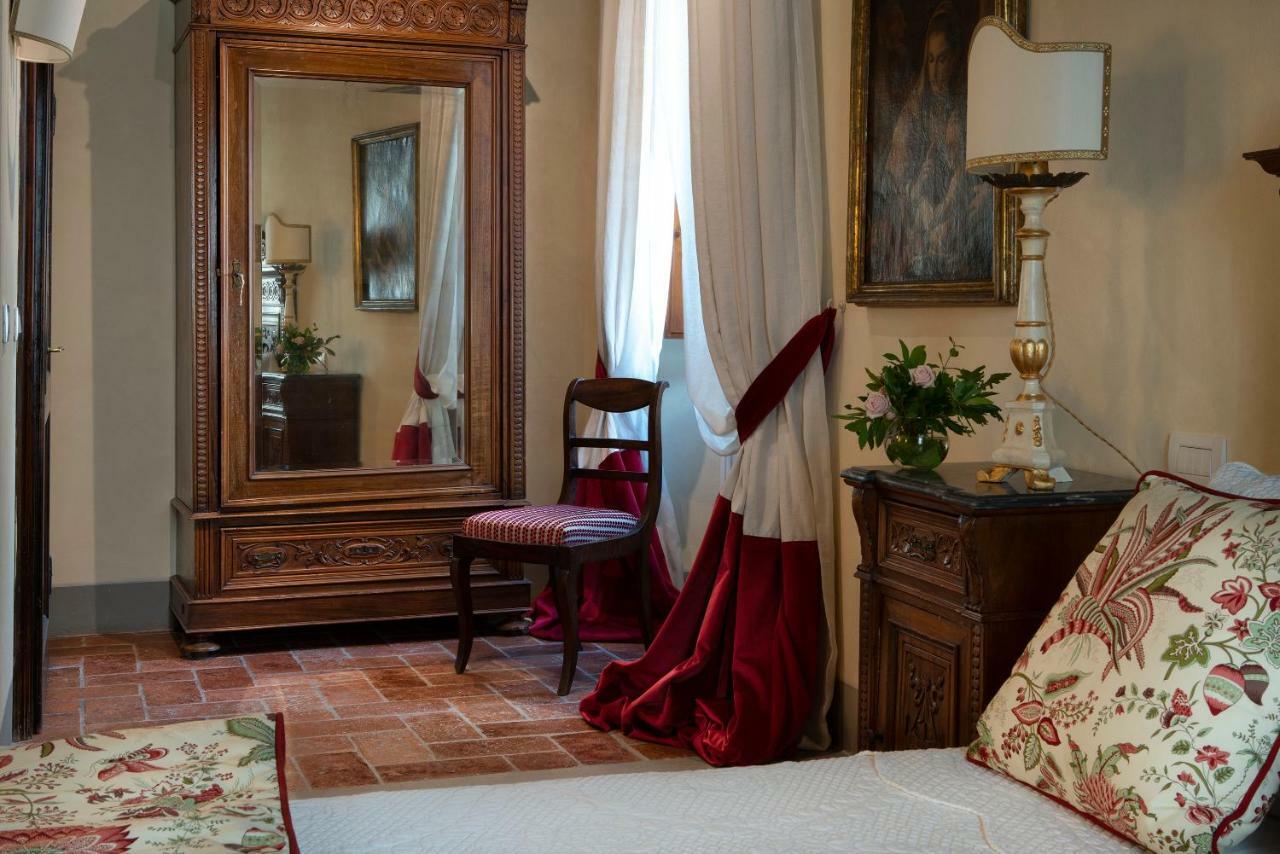 Palazzo Malaspina B&B San Donato in Poggio Bagian luar foto